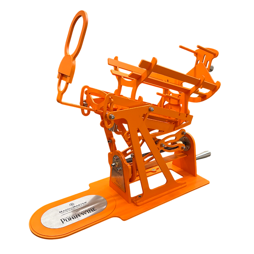 MagnuMaster adapter for decanting 6L bottles